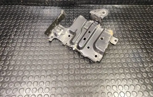 Battery tray