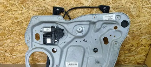 Volkswagen Touran I Front door manual window regulator 1T0837756 1T0837730AC 1T0959792C