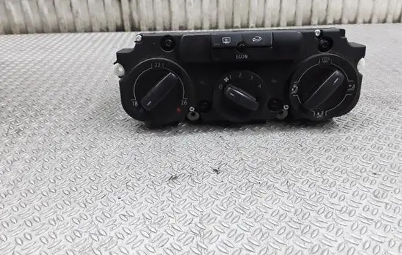Volkswagen Touran I Climate control unit