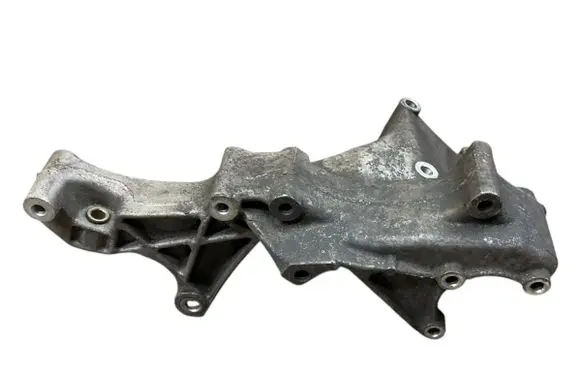 Volkswagen Transporter - Caravelle T4 Engine mounting bracket 074145169F