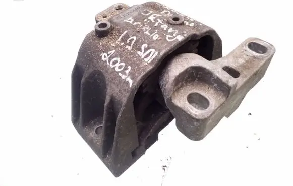 Volkswagen Golf IV Engine mount bracket 1J0199262BF