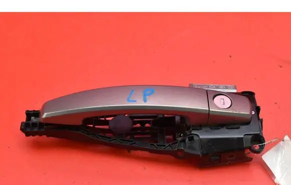 Opel Meriva B Front door exterior handle 13346228