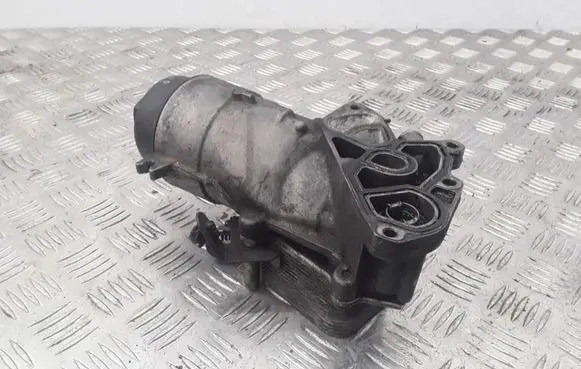 Oil filter mounting bracket