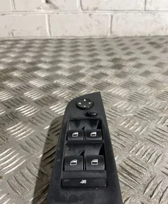 BMW 5 E60 E61 Electric window control switch 9217335