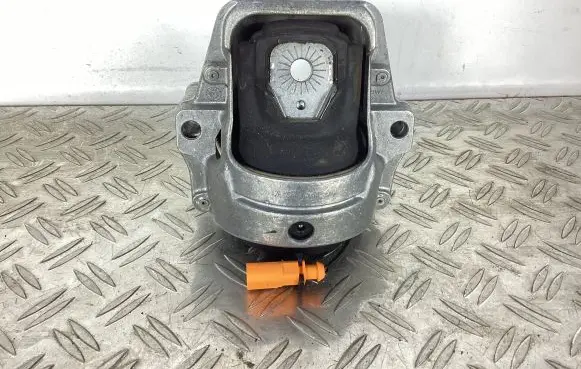 Audi A4 S4 B8 8K Engine mount bracket 8K0199381NQ