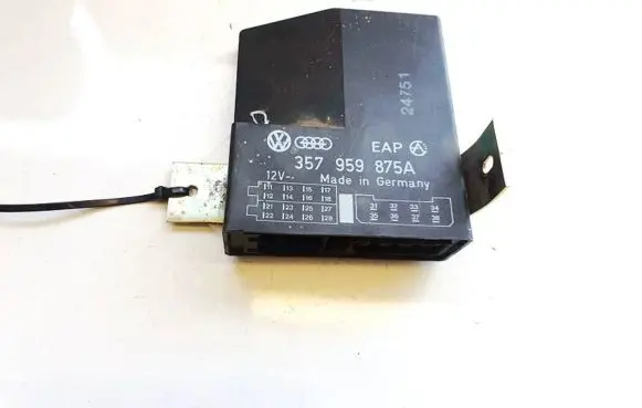 Volkswagen PASSAT B3 Door control unit/module 357959875a