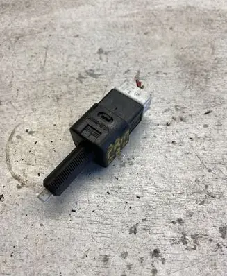 Nissan Primera Brake pedal sensor switch