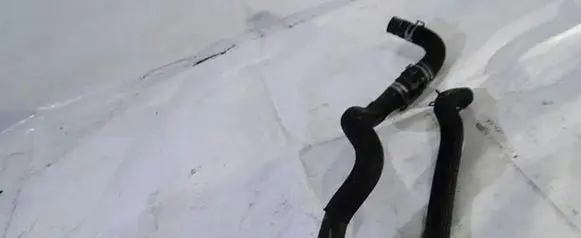 Chevrolet Captiva Engine coolant pipe/hose 
