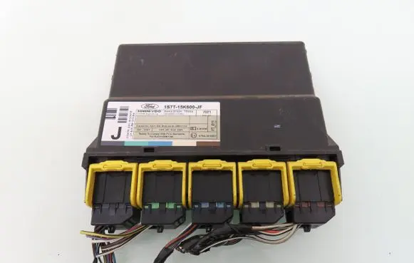 Ford Focus Central body control module 1S7T15K600JF