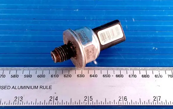 Fuel pressure sensor