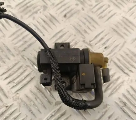 Nissan X-Trail T32 Turbo solenoid valve 8200790180