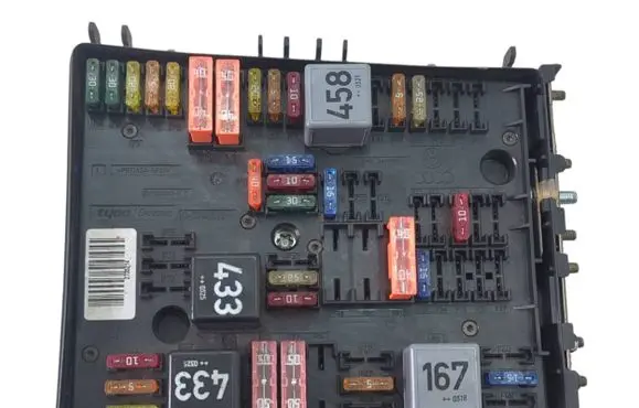 Audi A3 S3 8P Fuse module 1K0937124H 015345021
