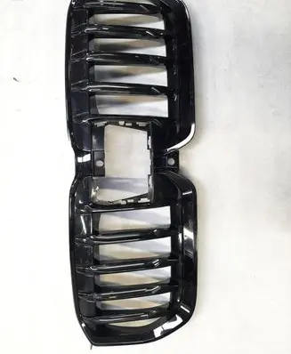 Front bumper upper radiator grill