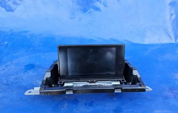Lexus CT 200H Screen/display/small screen 86111-76080