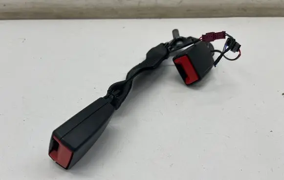 Mini Clubman F54 Rear seatbelt buckle 7364225