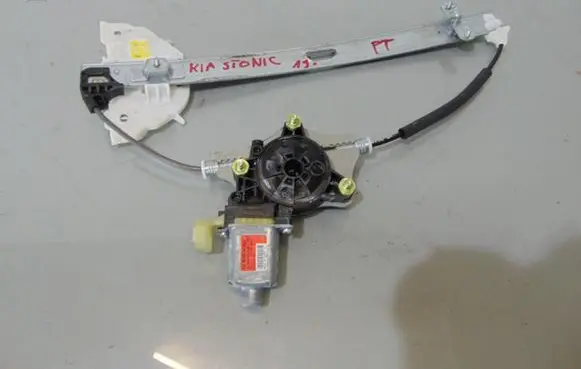 KIA Stonic Rear window lifting mechanism without motor
