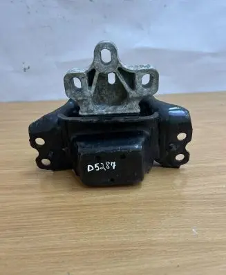 Volkswagen Touran III Engine mount bracket 5QA199555C D5287