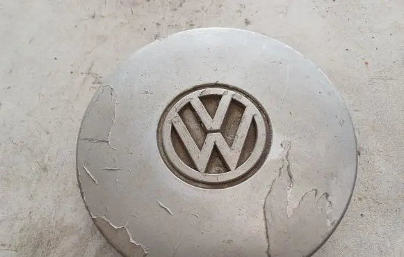 Volkswagen Golf III Original wheel cap 1H0601149H