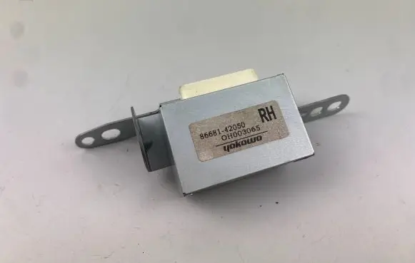 Toyota RAV 4 (XA50) Antenna control unit 8668142050 86681-42050