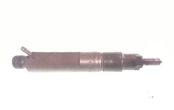 Volkswagen PASSAT B5 Fuel injector 028130201T