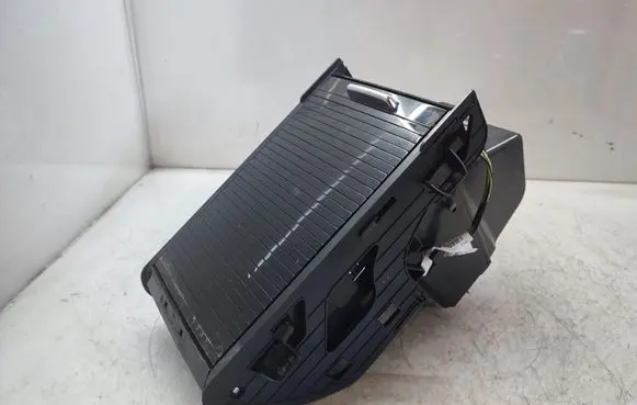 Land Rover Discovery Sport Cup holder front FK72045H62BW