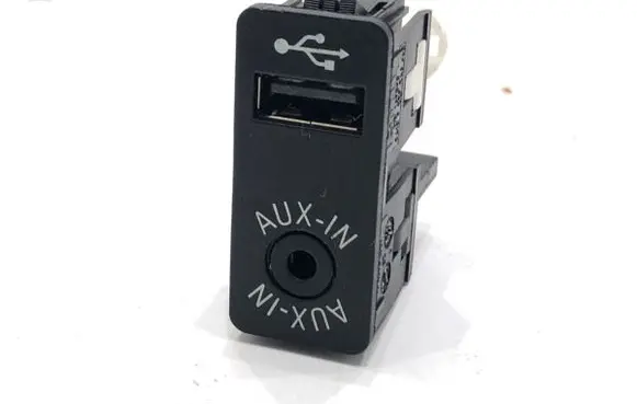 BMW 3 F30 F35 F31 USB socket connector 9229246
