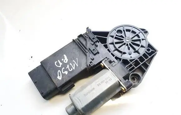 Skoda Superb B5 (3U) Front door window regulator motor 0130821694