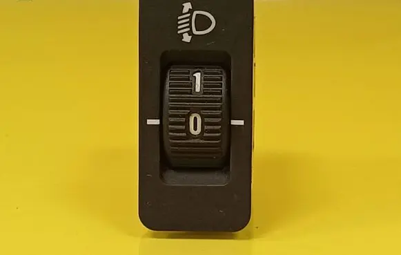 BMW 5 E39 Headlight level height control switch 61318360460 8360460