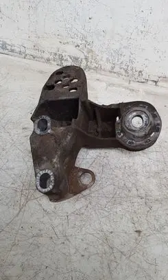 Audi A4 S4 B7 8E 8H Engine mounting bracket 8F01993511