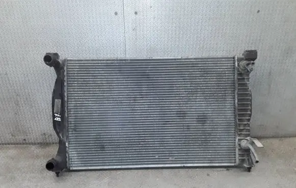 Audi A4 S4 B7 8E 8H Coolant radiator 8E0121251L