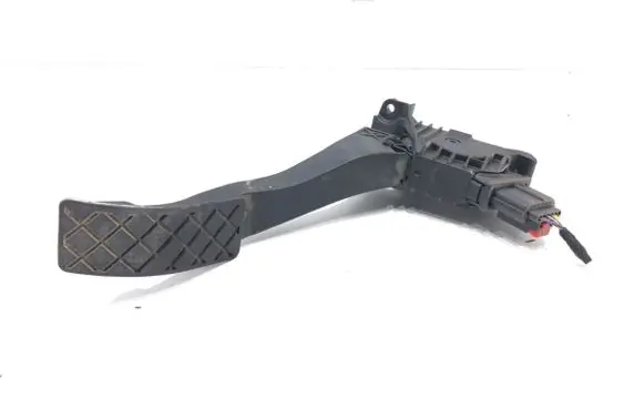 Volkswagen Touran III Accelerator throttle pedal 5Q1723503J