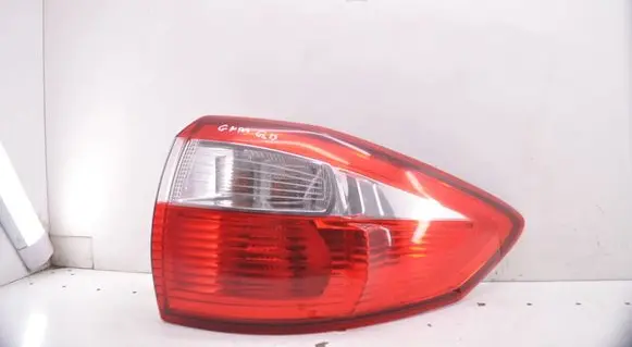 Ford C-MAX II Rear/tail lights AM5113404BF