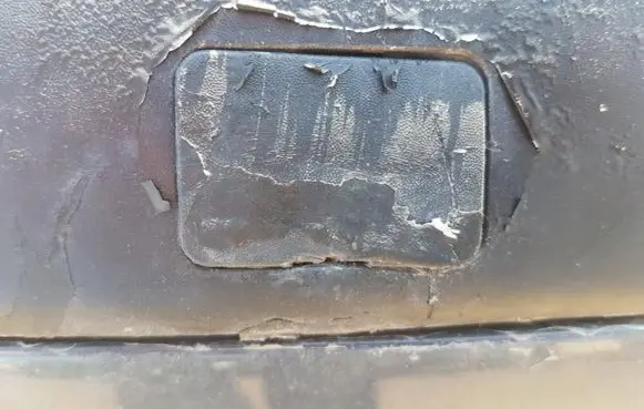 Rear bumper row hook cap/cover