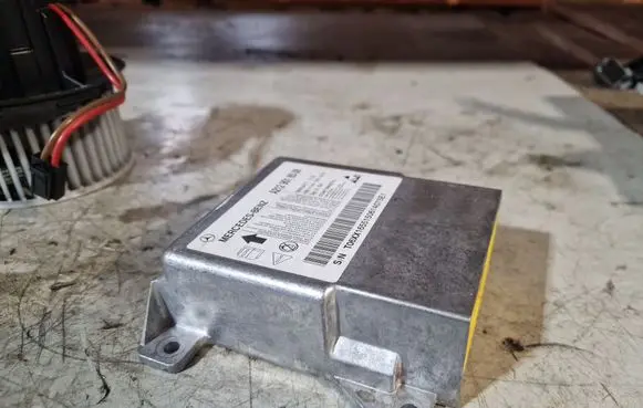 Airbag control unit/module