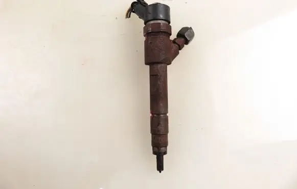 Fuel injector
