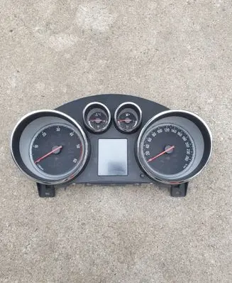 Opel Zafira C Speedometer (instrument cluster) 13374901 600775881 5049013121390432