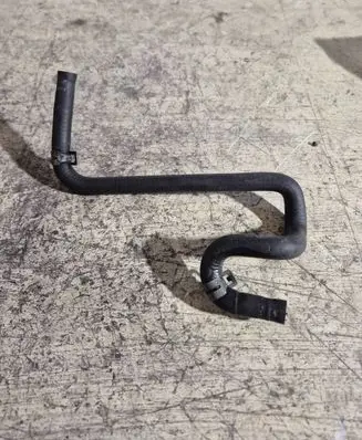 Coolant pipe/hose