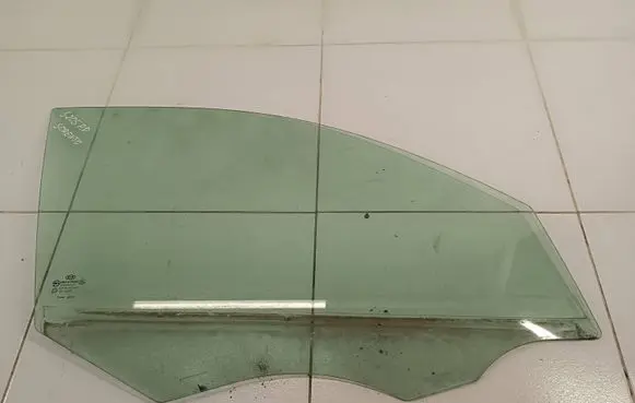 KIA Sorento Front door window glass four-door 43R000383 DOT748AS2M43
