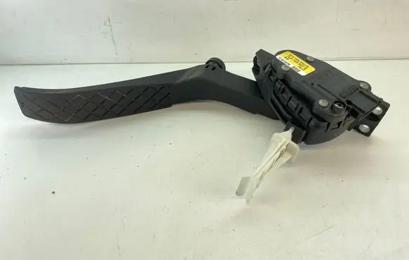 Audi Q7 4L Accelerator throttle pedal 7L0723507E 6PV00802626