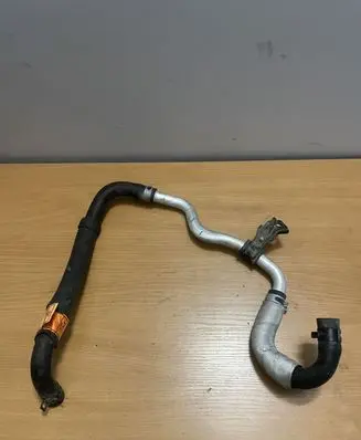Coolant pipe/hose