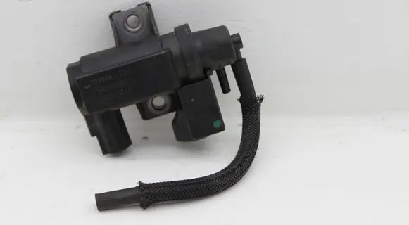 Lexus IS 220D-250-350 Turbo solenoid valve 258190R011