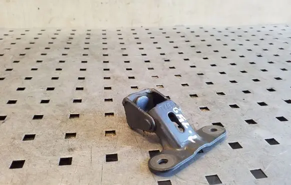 Honda Insight Tailgate/trunk/boot hinge