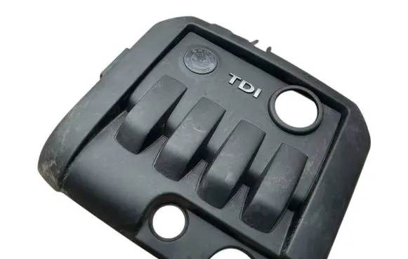 Volkswagen Golf V Engine cover (trim) 03g103925