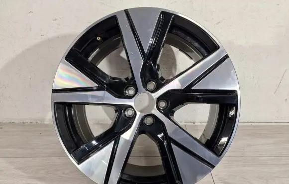 Volvo XC40 R19 alloy rim 32243375