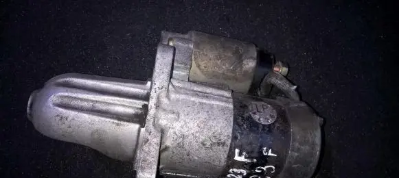 Mazda MX-3 Starter motor m000t80881