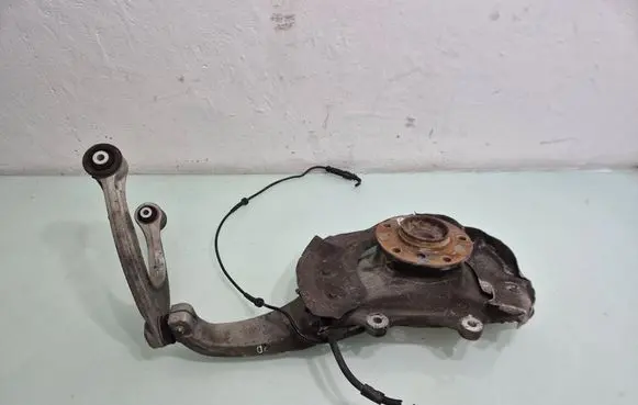 BMW 5 F10 F11 Front wheel hub spindle knuckle