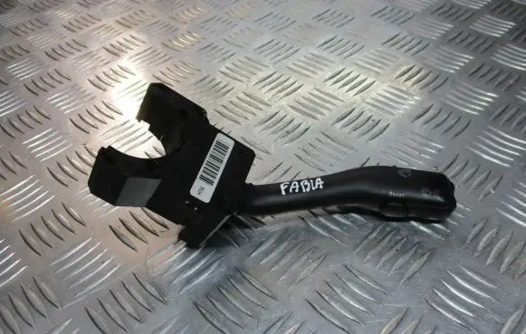 Skoda Fabia Mk1 (6Y) Wiper control stalk