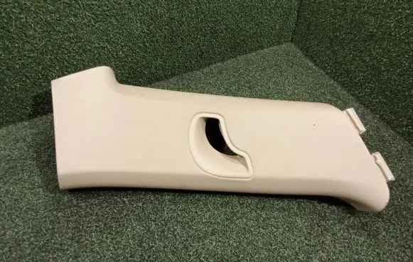 Porsche Cayenne (92A) (C) pillar trim 7P0867823 7P5867241M 7P5867241