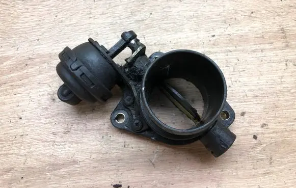 Renault Scenic II - Grand scenic II Throttle body valve 11230303