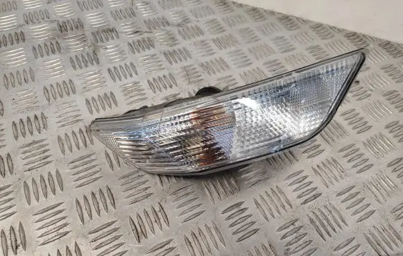 Ford Mustang VI Front bumper turn signal FR3B13200A